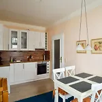 Appartement mit Meerblick, 2 Schlafzimmern und Balkon SV 012