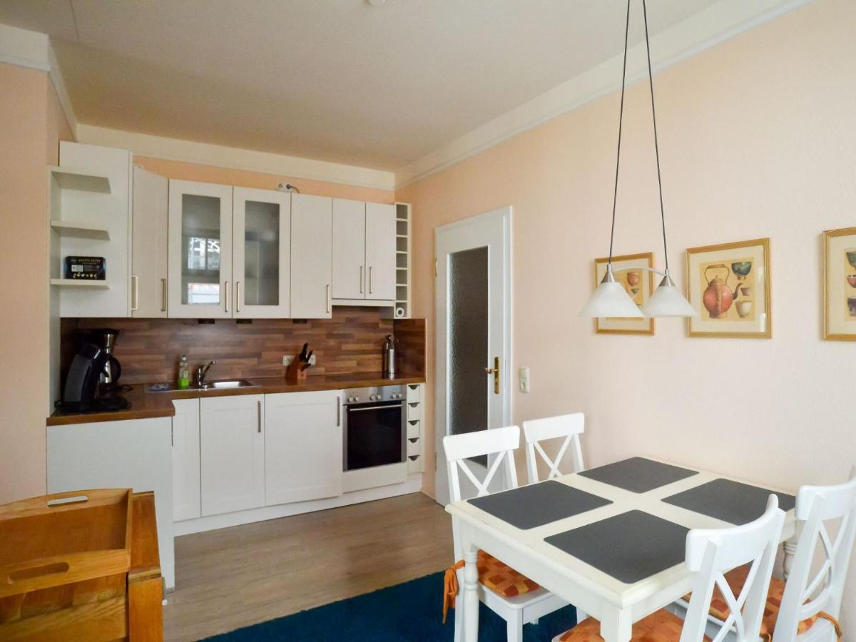 Apartment Mit Meerblick, 2 Schlafzimmern Und Balkon Sv 012 *